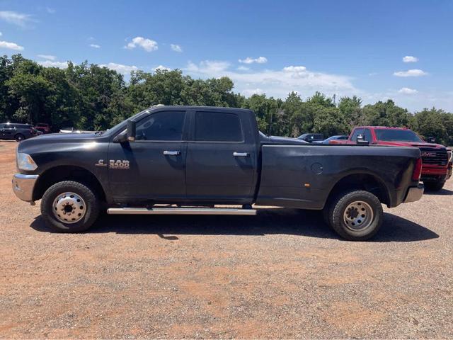 Photo of 2018 Brilliant Black Crystal Pearlcoat RAM 3500