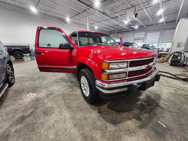 Photo of 1996 Red Chevrolet 1500