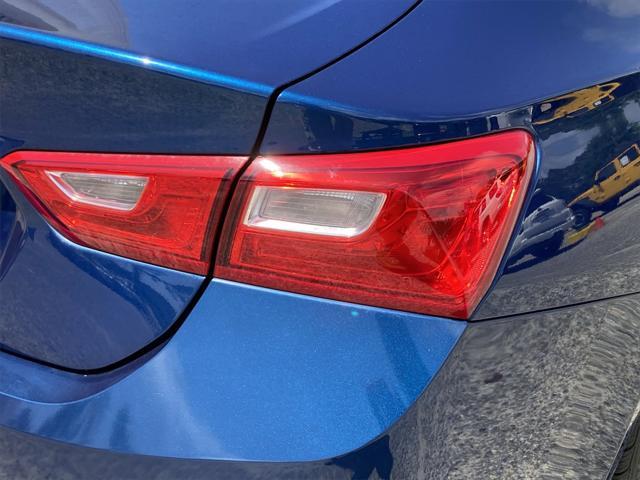 Photo of 2019 Pacific Blue Metallic Chevrolet Malibu