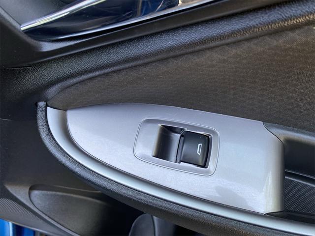 Photo of 2019 Pacific Blue Metallic Chevrolet Malibu