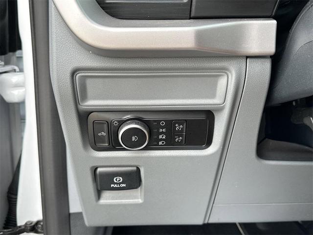 Photo of 2023 Oxford White Ford F-150