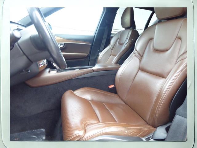 Photo of 2019 Blue Volvo XC90