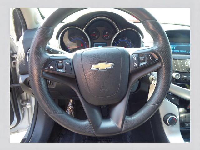 Photo of 2016 Silver Chevrolet Cruze Limited