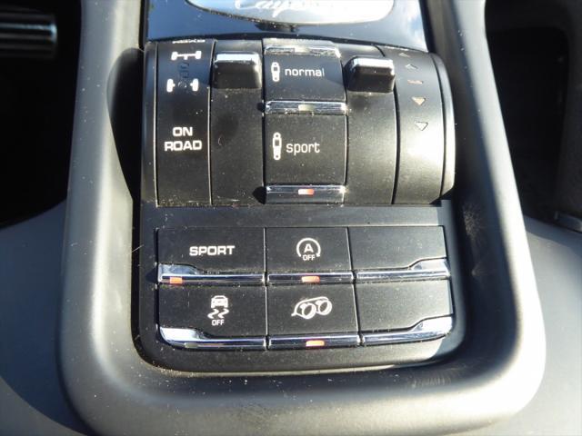 Photo of 2014 Gray Porsche Cayenne
