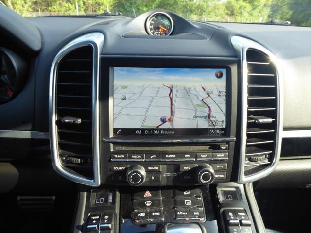 Photo of 2014 Gray Porsche Cayenne