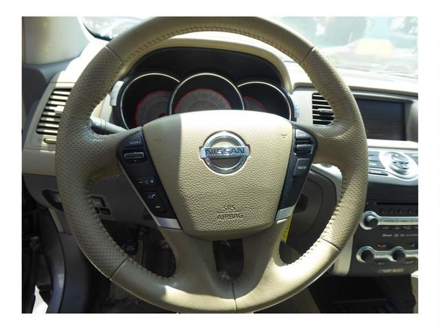 Photo of 2009 Beige Nissan Murano