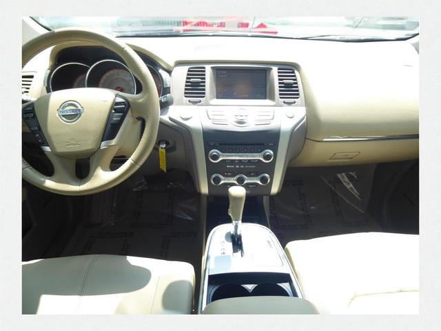 Photo of 2009 Beige Nissan Murano
