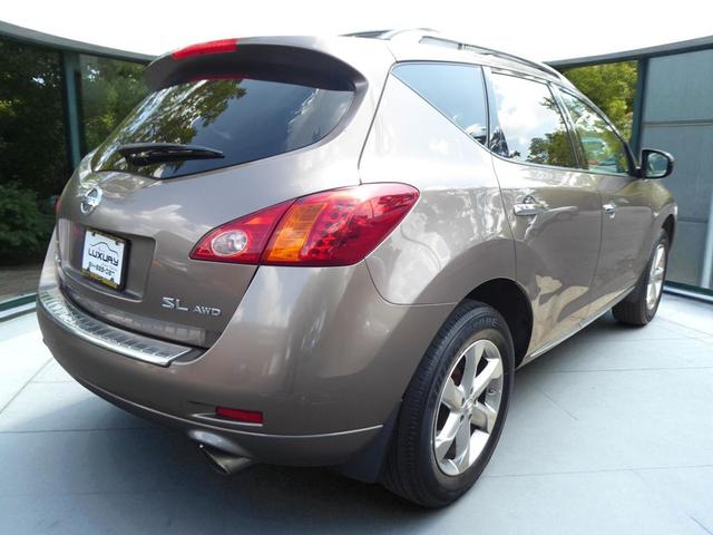 Photo of 2009 Beige Nissan Murano