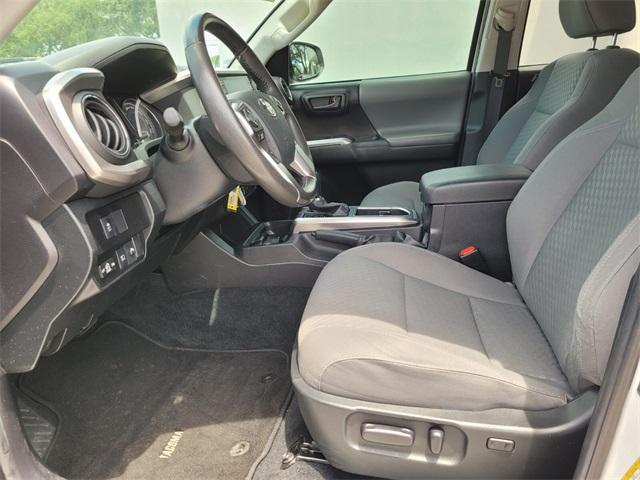Photo of 2022 White Toyota Tacoma