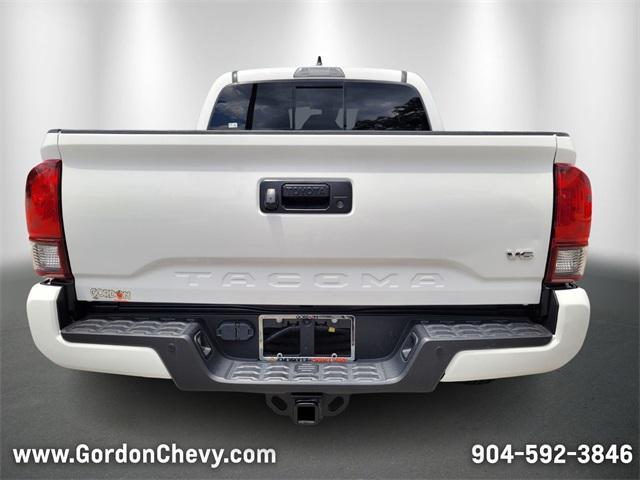 Photo of 2022 White Toyota Tacoma