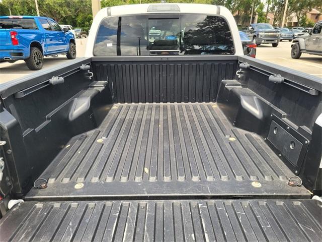 Photo of 2022 White Toyota Tacoma