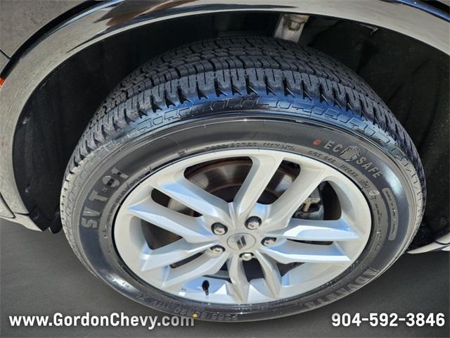 Photo of 2023 DB Black Crystal Clearcoat Dodge Durango