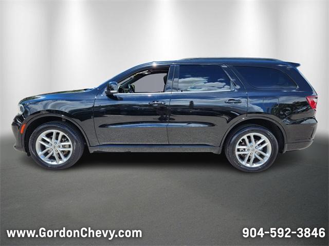 Photo of 2023 DB Black Crystal Clearcoat Dodge Durango
