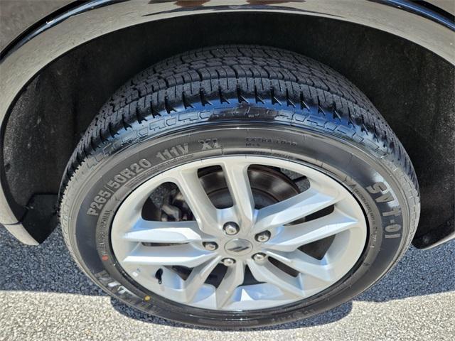 Photo of 2023 DB Black Crystal Clearcoat Dodge Durango