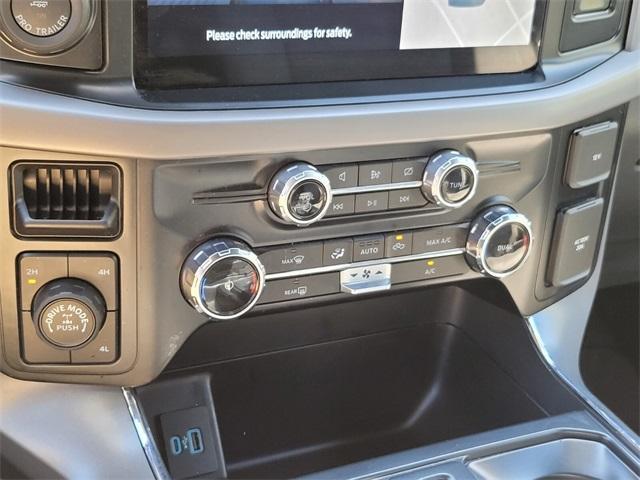 Photo of 2024 Oxford White Ford F-150