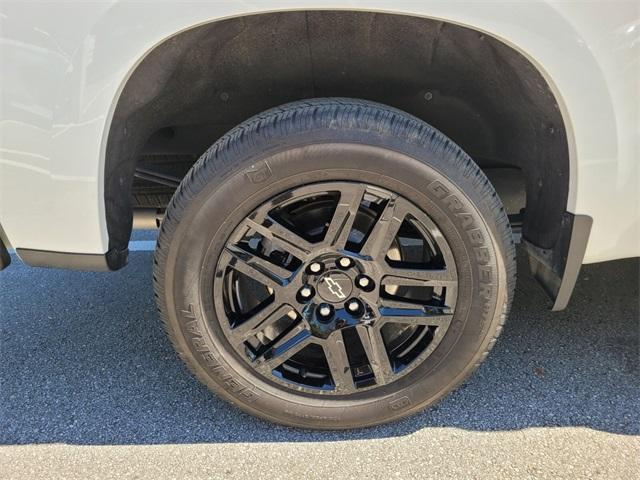 Photo of 2023 Summit White Chevrolet Silverado 1500