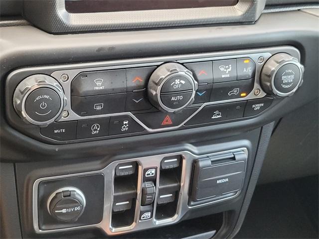 Photo of 2022 Black Clearcoat Jeep Wrangler Unlimited