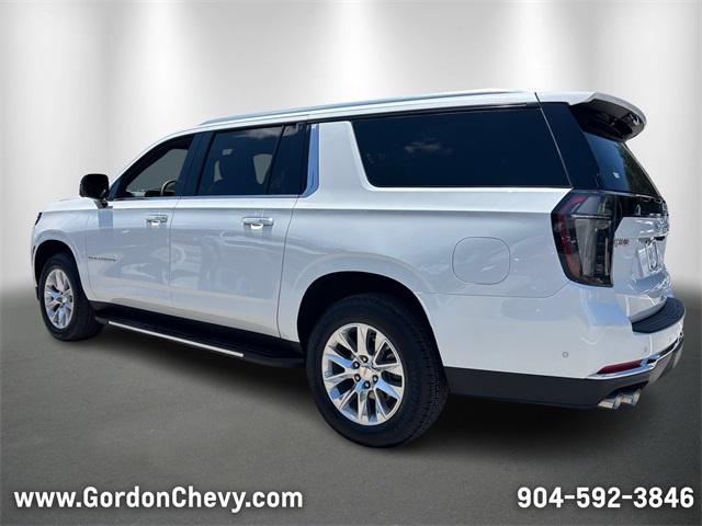 Photo of 2025 Iridescent Pearl Tricoat Chevrolet Suburban