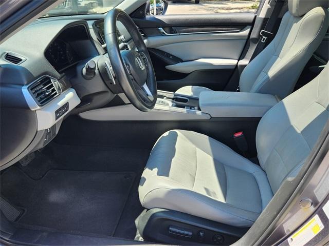 Photo of 2018 Lunar Silver Metallic Honda Accord