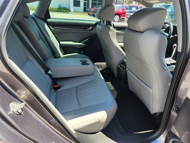 Photo of 2018 Lunar Silver Metallic Honda Accord