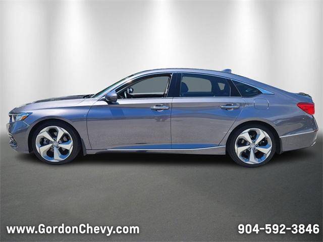 Photo of 2018 Lunar Silver Metallic Honda Accord