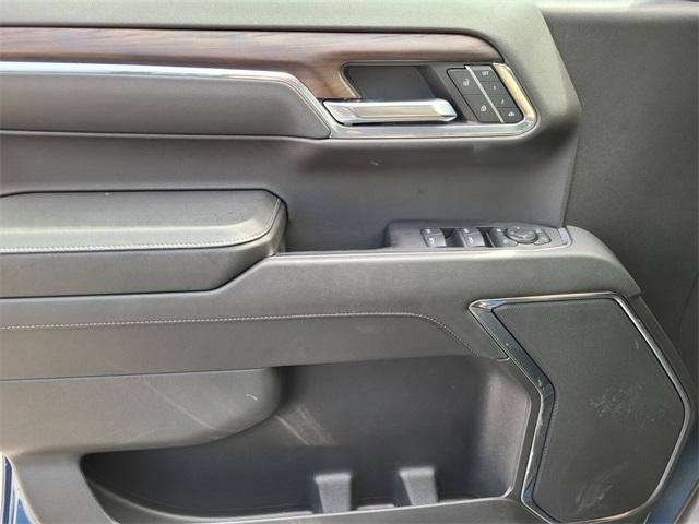 Photo of 2024 Metallic GMC Sierra 1500