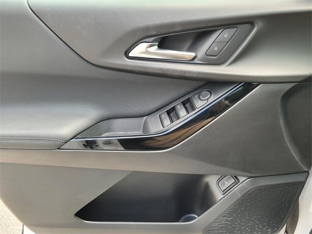 Photo of 2026 Summit White Chevrolet Equinox