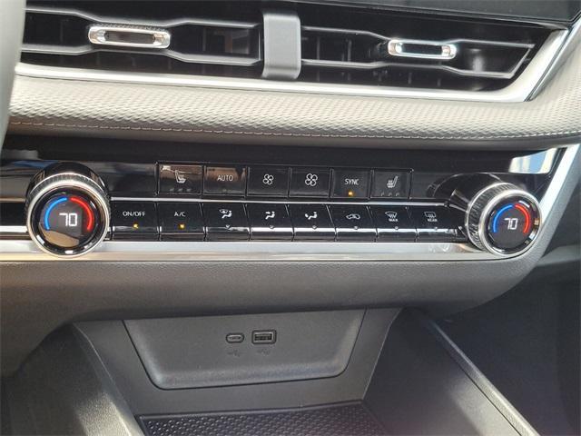 Photo of 2026 Summit White Chevrolet Equinox