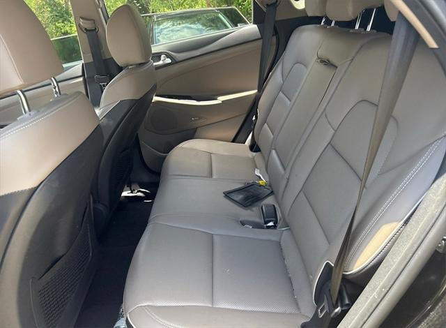 Photo of 2020 Black Noir Pearl Hyundai TUCSON