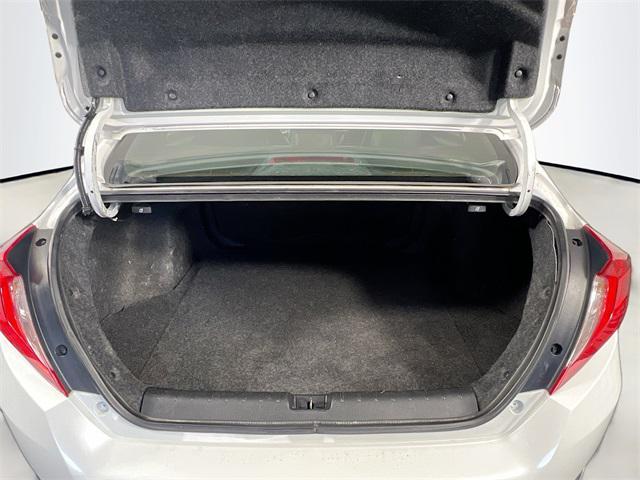 Photo of 2021 Platinum White Pearl Honda Civic