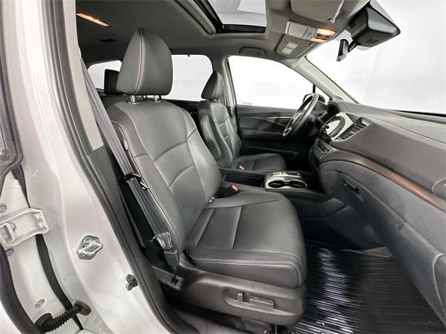 Photo of 2021 Platinum White Pearl Honda Pilot