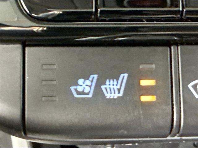 Photo of 2022 Phantom Black Hyundai ELANTRA