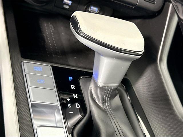 Photo of 2022 Phantom Black Hyundai ELANTRA
