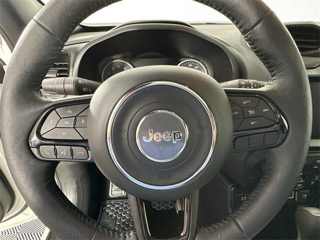 Photo of 2022 Alpine White Clearcoat Jeep Renegade