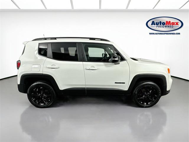 Photo of 2022 Alpine White Clearcoat Jeep Renegade