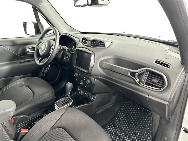 Photo of 2022 Alpine White Clearcoat Jeep Renegade