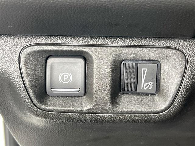 Photo of 2023 Summit White GMC Acadia
