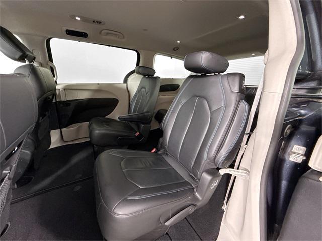 Photo of 2021 Maximum Steel Metallic Clearcoat Chrysler Pacifica