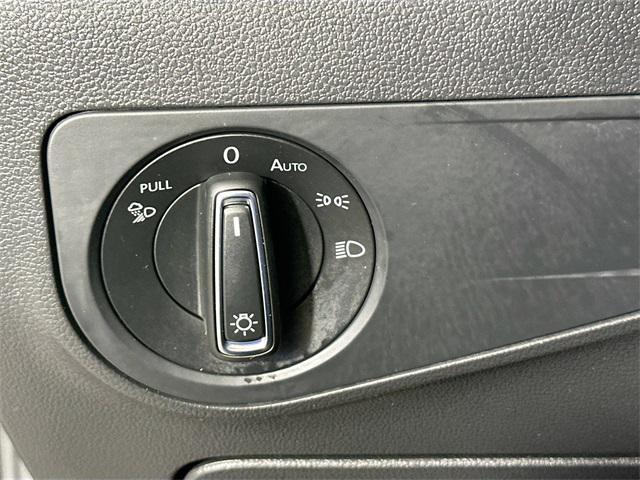 Photo of 2022 Deep Black Pearl Volkswagen Tiguan