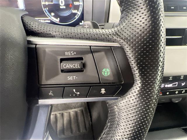 Photo of 2022 Mercury Gray Metallic Mitsubishi Outlander