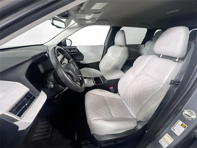 Photo of 2022 Mercury Gray Metallic Mitsubishi Outlander