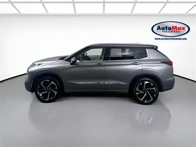 Photo of 2022 Mercury Gray Metallic Mitsubishi Outlander