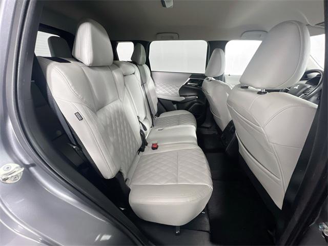 Photo of 2022 Mercury Gray Metallic Mitsubishi Outlander