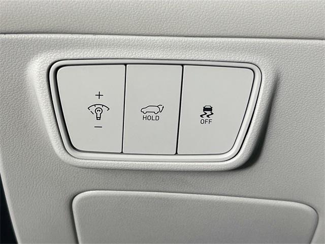 Photo of 2022 Quartz White Hyundai TUCSON