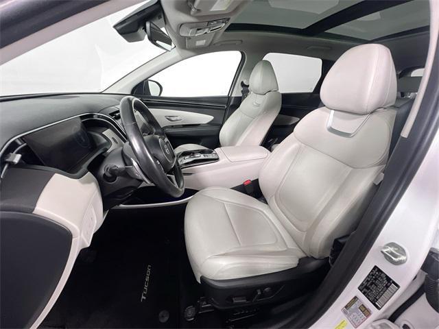Photo of 2022 Quartz White Hyundai TUCSON