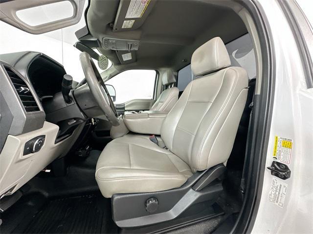 Photo of 2021 Oxford White Ford F-250