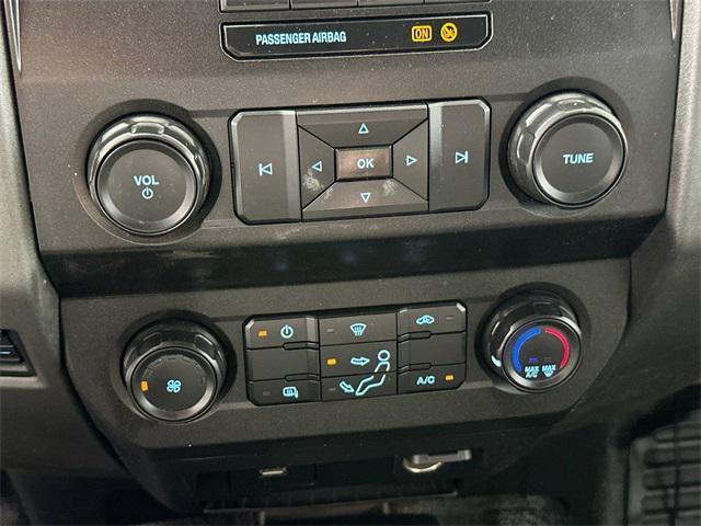 Photo of 2021 Oxford White Ford F-250