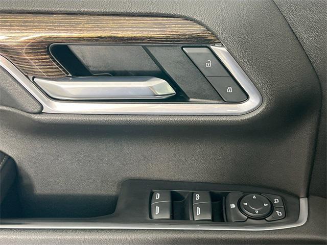 Photo of 2022 Summit White GMC Sierra 1500
