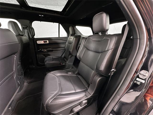Photo of 2022 Agate Black Metallic Ford Explorer