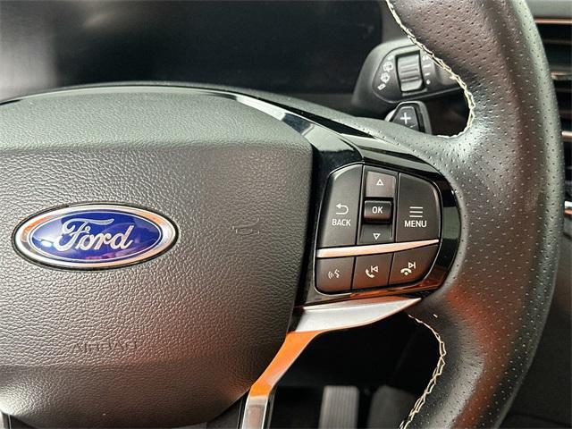 Photo of 2022 Agate Black Metallic Ford Explorer